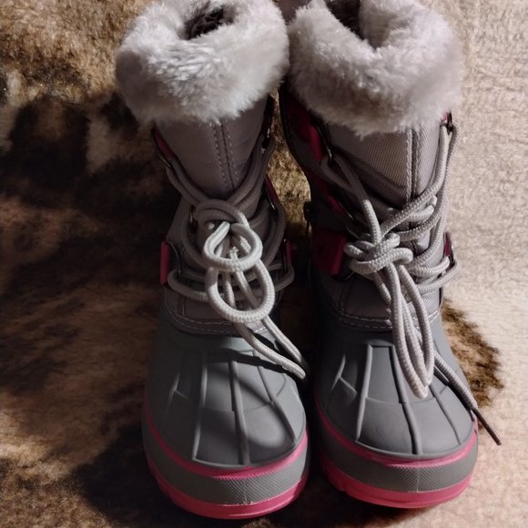 DREAMPAIRS TODDLER GIRL'S INSULATED WINTER BOOTS SIZE 9 - Picture 1 of 9